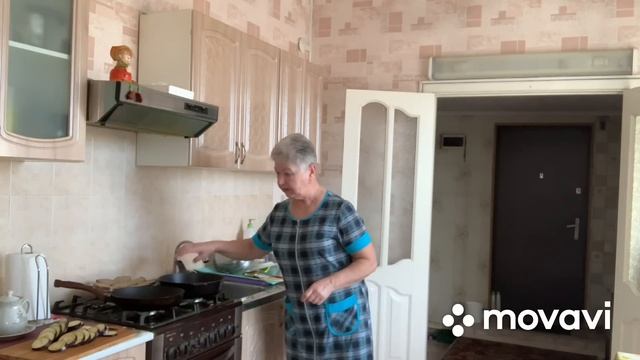 Раннее утро.Первые заморозки//Вкусные бутерброды…баклажан+помидор// смотреть онлайн