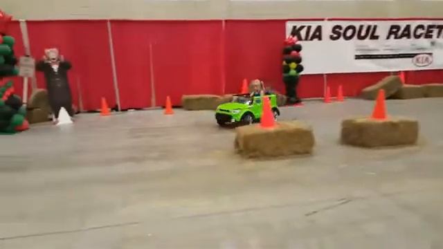 Kia Soul бюджетная версия смотреть онлайн