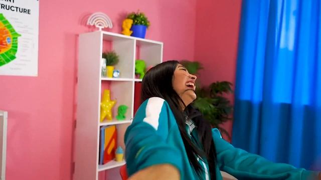 Меня Удочерили Миллиардеры | Лайфхаки по Воспитанию | Богатые Vs Бедные Родители от RATATA COOL