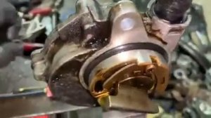 Volvo XC60. Первое большое ТО. Вакуумный насос