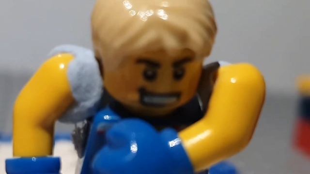 Lego Kickboxing vs Boxing смотреть онлайн