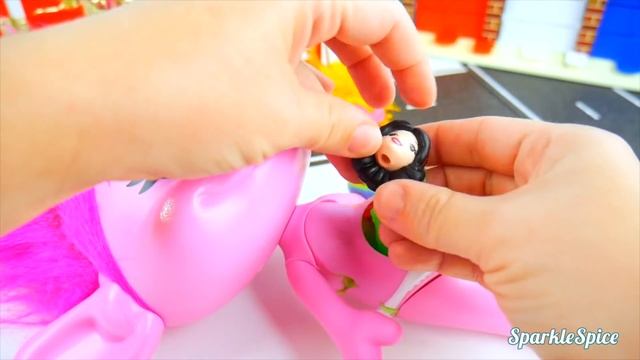 Baby trolls play matching game смотреть онлайн
