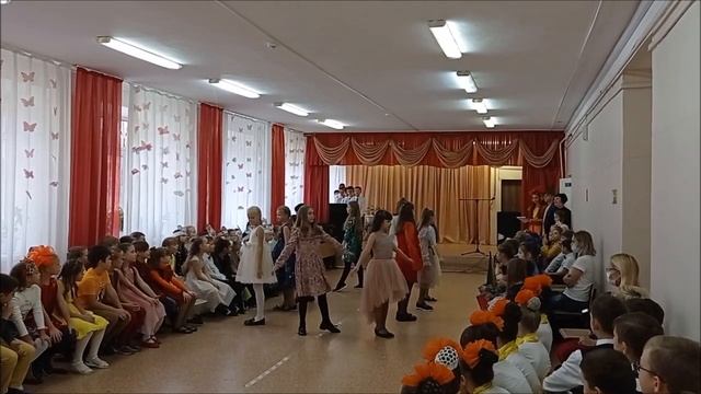 "Осенний бал" в начальной школе. смотреть онлайн