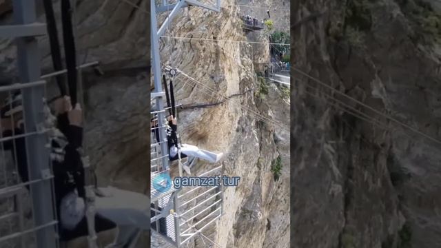 Девушка испугалась гигантской тарзанки😄 Тур по Дагестану 3_5 дней 8(911)906.03.35#туры_по_дагестану смотреть онлайн