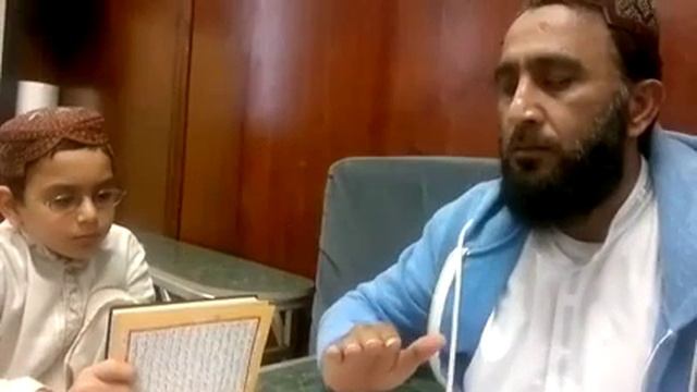 красиво читает каран смотреть онлайн