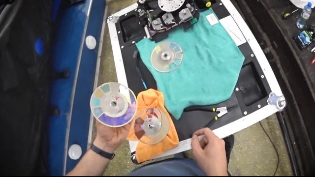 Чистка колёс цвета митос 2. Color wheel cleaning ClayPaky Mythos 2. смотреть онлайн