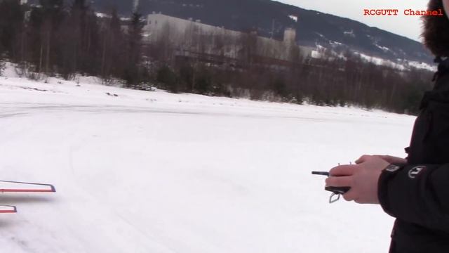 Plane Crashes - Mid-air crash - Blow up a plane - Real RC action - Crash And Burn смотреть онлайн