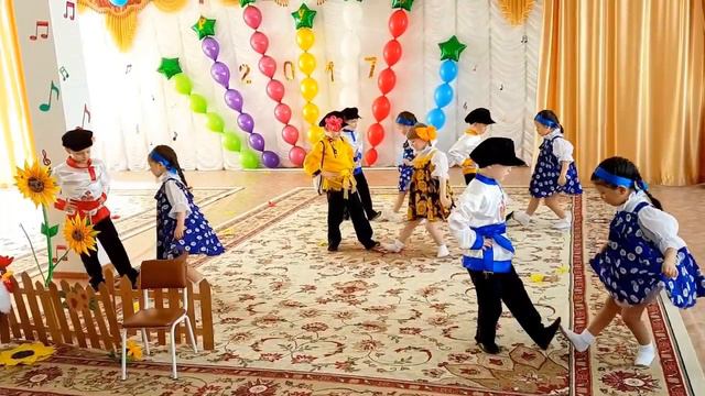 Сборник самых красивых танцев к празднику 8 марта🌷 Утренник 8 марта в детском саду! смотреть онлайн