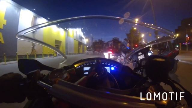 Crash on a parking/падение мотоцикла на парковке смотреть онлайн