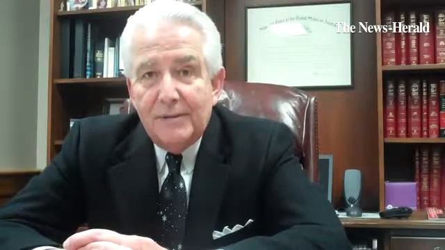 Judge Joe Gibson reflects on his time on the bench. смотреть онлайн