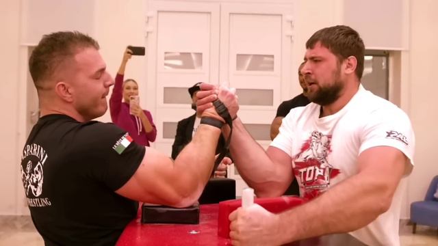 "Devon Larratt WILL BE TOO MUCH FOR LEVAN IN APRIL" Ermes Gasparini смотреть онлайн
