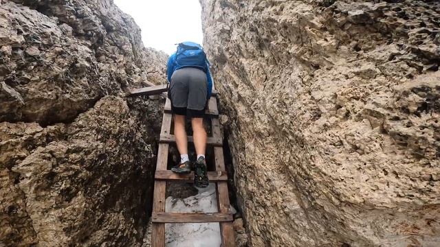 Sass de Stria // Exploring a WWI Battlefield in the Italian Alps смотреть онлайн