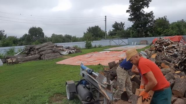 //Все буде??Дуб-Дубовий-Саморобним,електро-гідро колуном//Буде продаватись,можливо й бартер// смотреть онлайн