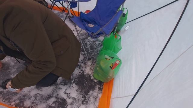 Зимняя рыбалка. Открытие сезона. Ижевск 7 серия. смотреть онлайн