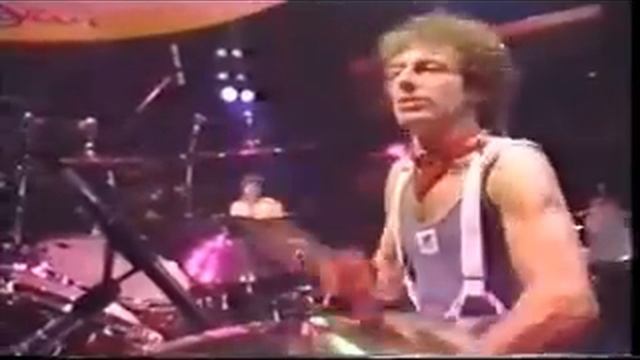 REO Speedwagon - Keep On Loving You