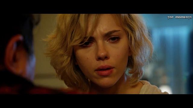 Люси узнает где остальные курьеры. Люси (2014)