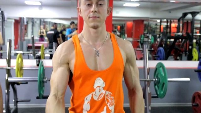 012 Подъем гантелей перед собой смотреть онлайн