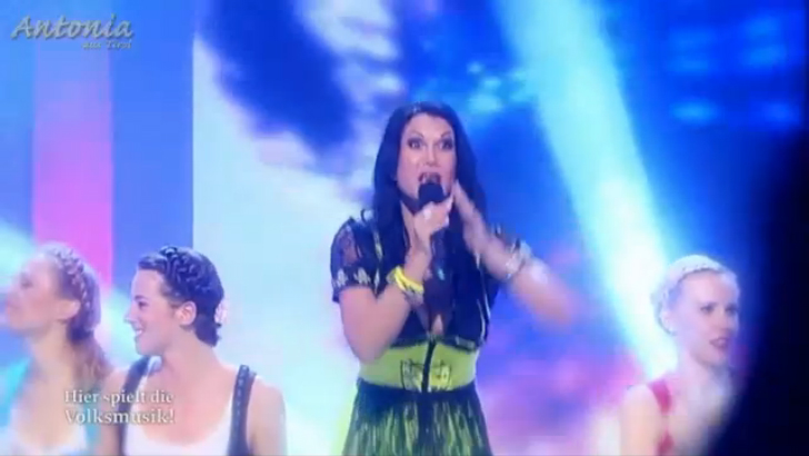 Antonia Aus Tirol - Auf Die Bänke Fertig Los (Oh La La La)