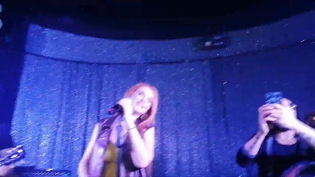 Лена Катина - Полчаса ( 3 обезьяны Москва 25.10.2020) смотреть онлайн