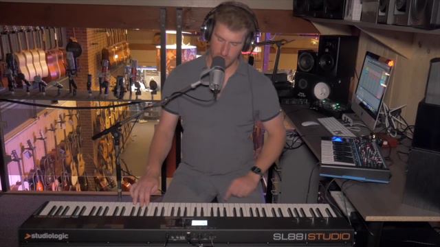 Producer Wat Doet U Nu? - Studiologic SL88 Studio Midi Keyboard смотреть онлайн