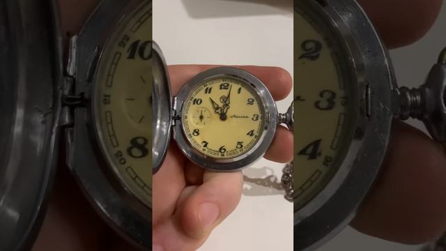 Часы карманные Молния Сделано в СССР Находки Манили