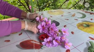 Идея для сада из искусственных цветов