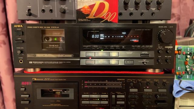 Жизнь и удивительные приключения Aiwa XK-009 смотреть онлайн