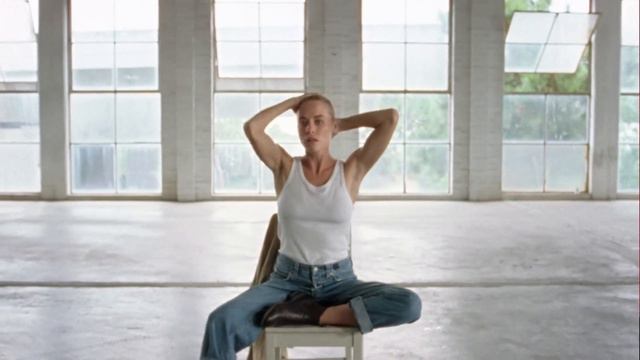Clare Bowditch - Woman смотреть онлайн