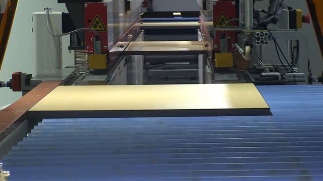 Автоматическая двухсторонняя линия кромкооблицовки и присадки смотреть онлайн