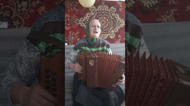 Галина Герасимовна с песней "Весна" слова и музыка Галины смотреть онлайн