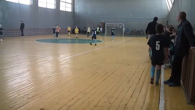 Соболев 2002 (син) - Гаврилов 2001 (жел), 27.03.2012, II тайм смотреть онлайн