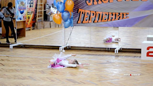 Детские акробатические танцы школы ТАШ 04 смотреть онлайн
