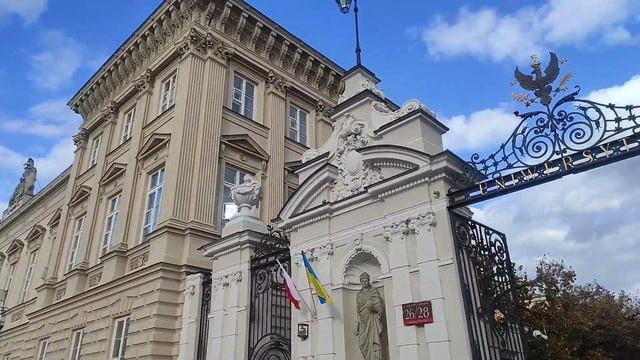 ❣️??? Varsavia/Золотая осень и странное небо над столицей смотреть онлайн