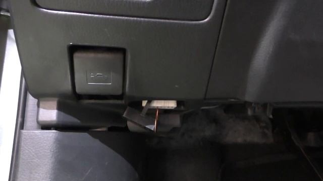 Пропись датчика руля Toyota Avensis смотреть онлайн