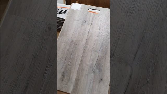 Купить Винилам Керамо ( Vinilam Ceramo ) клеевая кварцвиниловая плитка Дуб Давос 8880 от ПОЛ СЕРВИС смотреть онлайн