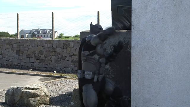 Batman Cosplay Breaks World Record - Guinness World Records смотреть онлайн