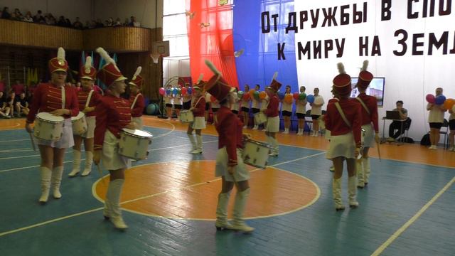 Спортпраздник 2024 г.  Выступление барабанщиц.