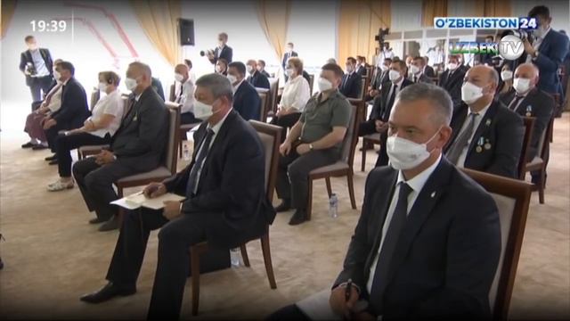 Шавкат Мирзиёев посетил месторождение "Ёшлик-1" Алмалыкского горно-металлургического комбината смотреть онлайн