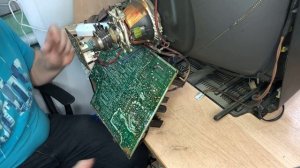 Кинескопный телевизор Lg CF21F69 не включается, мигает диод дежурного режима. Проверка на денди.