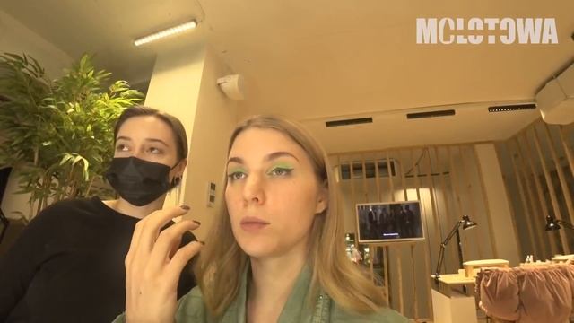 ОТКАЗАЛАСЬ ДЕЛАТЬ ДОРОГОЙ МАКИЯЖ / Треш-обзор салона красоты в Москве смотреть онлайн