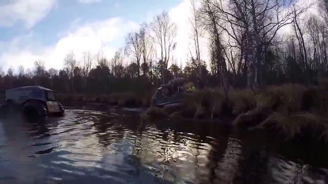 Вездеходы на реке Мадлона