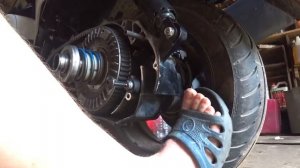 Как надеть ремень на торкдрайвер Honda Silver Wing.Putting on the belt.