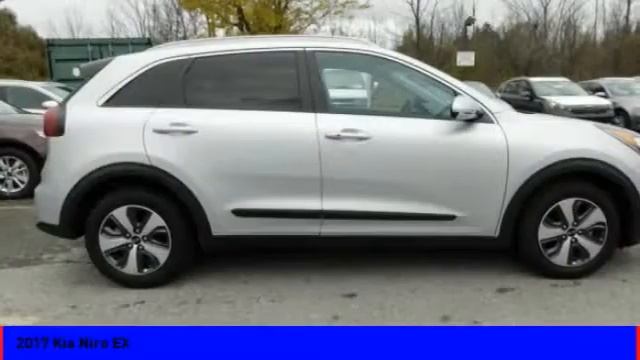 2017 Kia Niro EX New K17583 смотреть онлайн