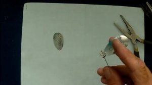 Вертушка с двумя лепестками для осеннего хищника.
