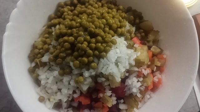 ВКУСНЫЙ И ПОЛЕЗНЫЙ САЛАТ"ВИНЕГРЕТ"? смотреть онлайн