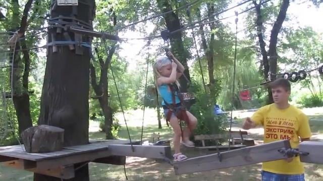 Аттракционы для детей. Веревочный парк "Лень в Пень" Донецк Rope Park Donetsk лето 2015 смотреть онлайн