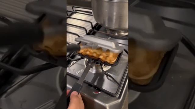 Мини-бутербродница #сэндвич #бутербродница #бутеры #техника #товарыизкитая смотреть онлайн