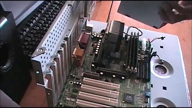 Slot 1 to Socket 370 is converted [Gigabyte GA-6R7+] смотреть онлайн
