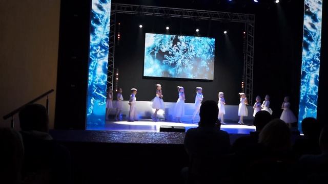 Доминанта. Остановите планету + Шоу снежинок (Крутышки) смотреть онлайн