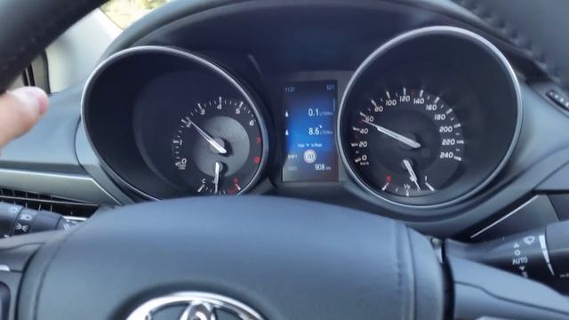 Toyota Avensis (2016) - komputer pokładowy смотреть онлайн